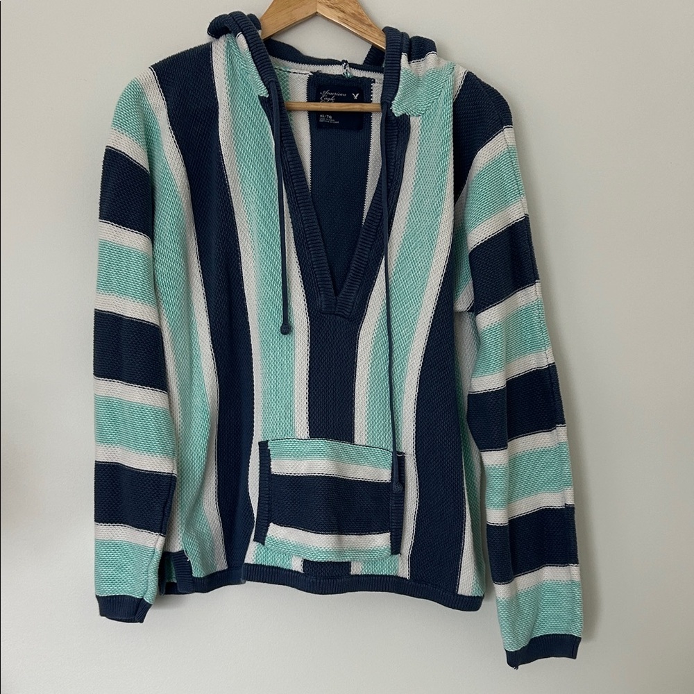 American Eagle Pullover